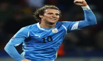 Acaba Diego Forlán en el hospital con tres costillas rotas | Video