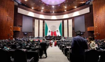 Aprueban Ley Federal de Derechos con aumentos en cuotas migratorias y acceso a museos