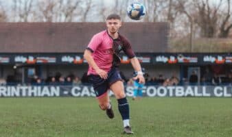 Resulta herido futbolista en acuchillamiento masivo en tren inglés | Video