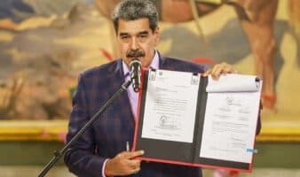 Maduro ordena crear comandos de defensa en caso de 'lucha armada' ante despliegue de EE.UU.