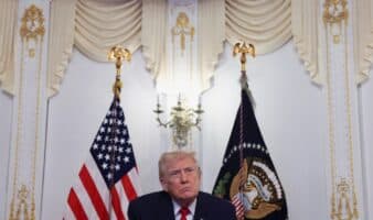 Trump advierte que 'muy pronto' empezará a detener por tierra a narcotraficantes de Venezuela