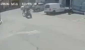 Video | Captan robo de un millón de pesos afuera de banco en Toluca