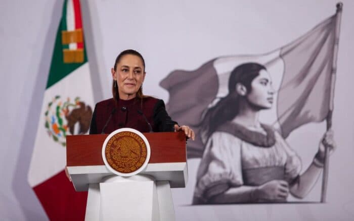 La Mañanera de Sheinbaum | Propone reforma para limitar pensiones; Asesinato de Manzo no debe ser tema político (18/02/26)