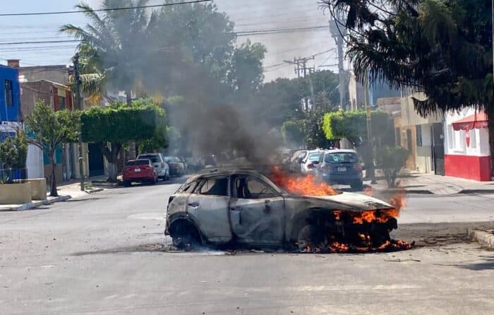 Jalisco levanta Código Rojo tras jornada violenta