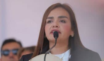 Exsecretaria señala a viuda de Carlos Manzo por presunto vínculo con detenido