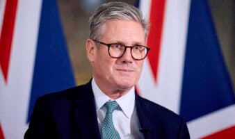 Starmer anuncia que propondrá una edad mínima para el uso de redes sociales en Reino Unido