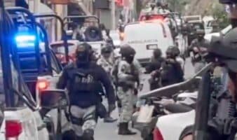 Ambulancia forense de FGR llega a FEMDO; trae restos de 'El Mencho' y 'El Sapo'