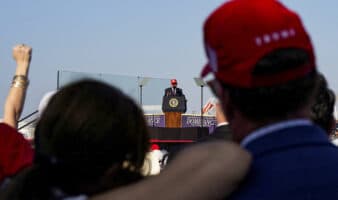 Voces influyentes del movimiento MAGA cuestionan el ataque de EE.UU. contra Irán