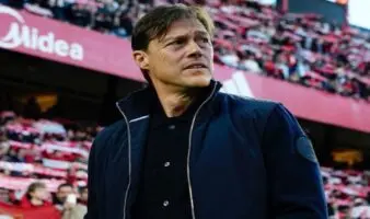 Sevilla anuncia la destitución del técnico argentino Matías Almeyda
