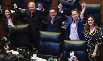 Lo mejor de Aristegui en Vivo: Sacan a Sheinbaum de boleta para 2027; sentencian a Meta y YT por diseño adictivo (26/03/2026)