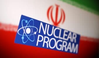 Irán declina por el momento la propuesta rusa de llevarse su uranio para facilitar la paz