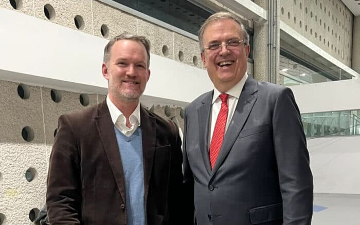 Llega a México Jamieson Greer, representante comercial de EE.UU., para revisión del T-MEC