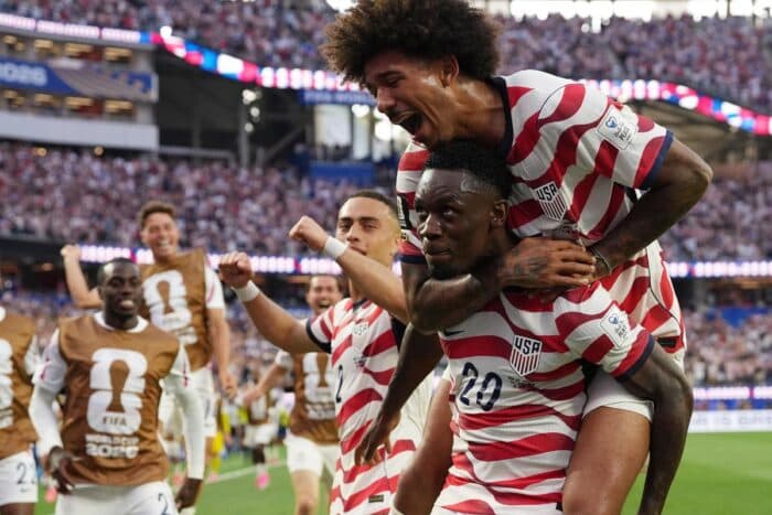 Estados Unidos deja en depresión a Paraguay (4-1)