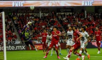 Liga MX: Pumas remonta 2-1 al Toluca; Cruz Azul vence a Puebla en el Azteca