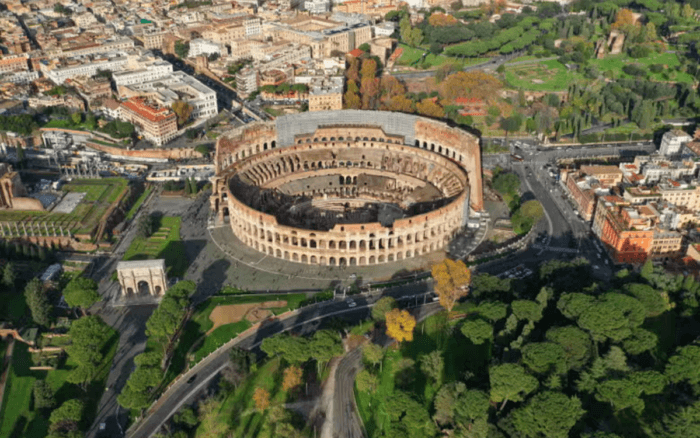 Roma transforma cines y bibliotecas 'refugios climáticos' contra el calor