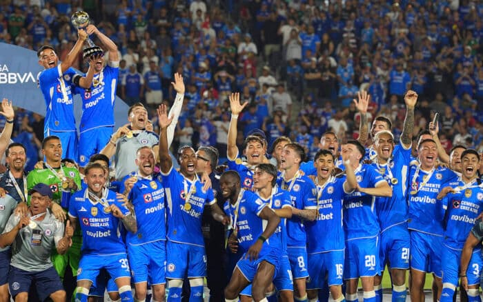 Cruz Azul se corona Campeón de Campeones al vencer 3-1 a Toluca