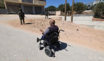 Embajador de EE.UU. llama 'terroristas' a colonos israelíes que asedian a familias palestinas en Cisjordania