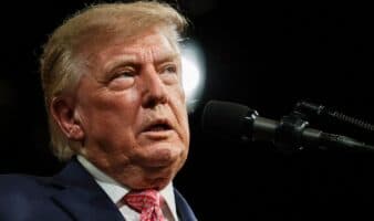 Trump anuncia recompensas de hasta 30 mil dólares a quienes delaten casos de fraude fiscal
