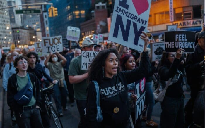Toman las calles de Nueva York para protestar contra ICE tras el disparo a un inmigrante en el Bronx